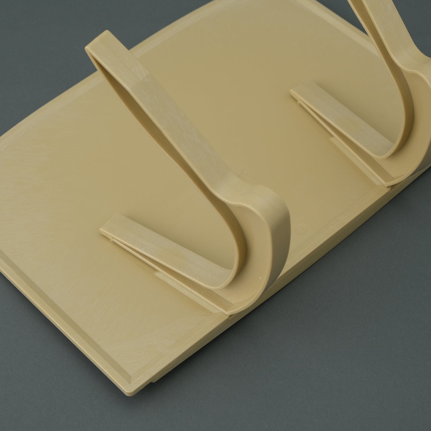 プラスチック見台